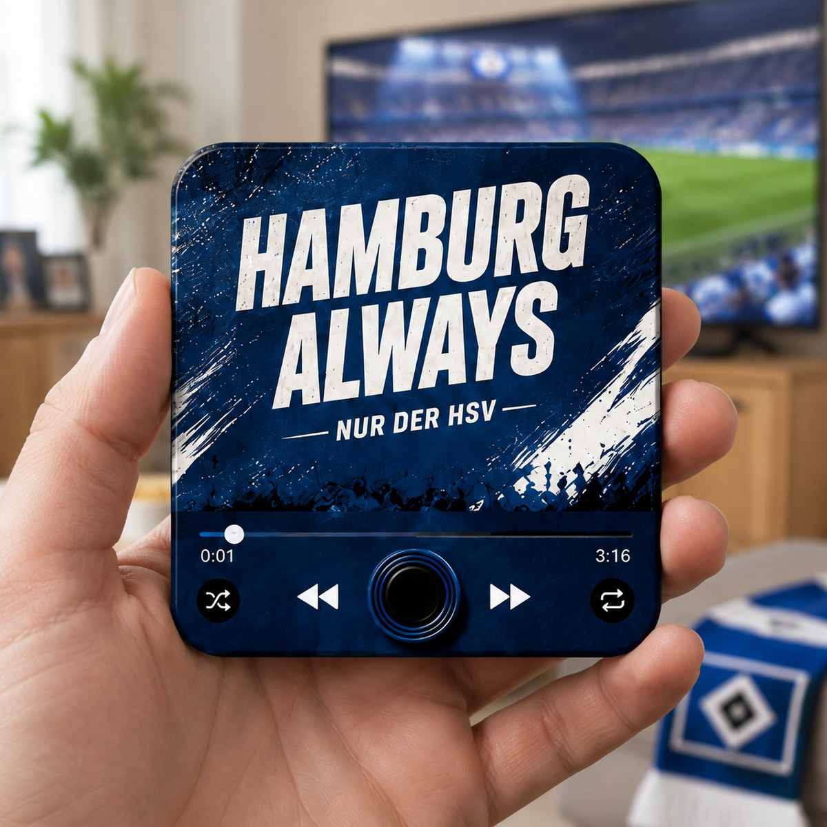 Hamburg sound magnet held in hand