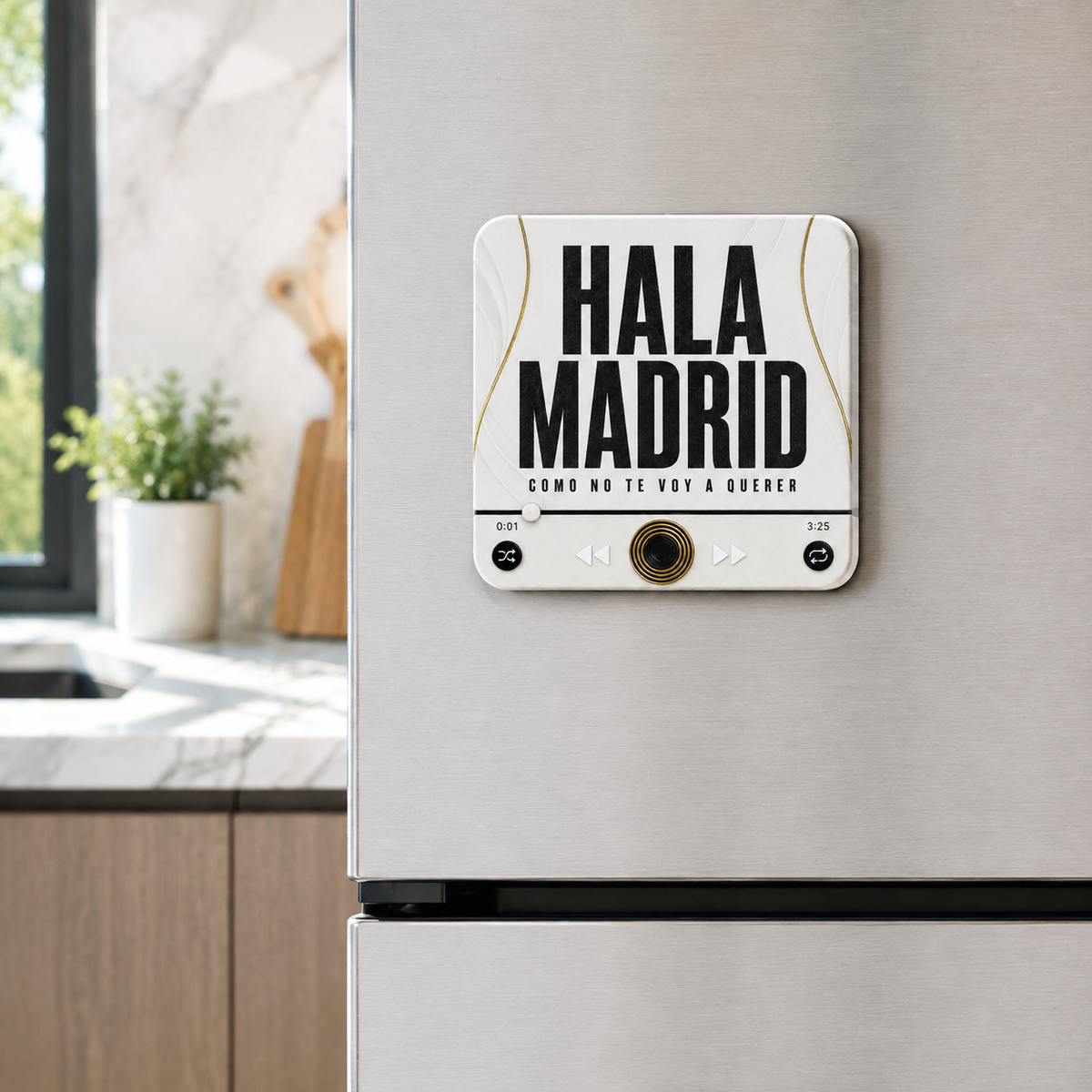 Aimant sonore football Madrid Blanco — sur réfrigérateur
